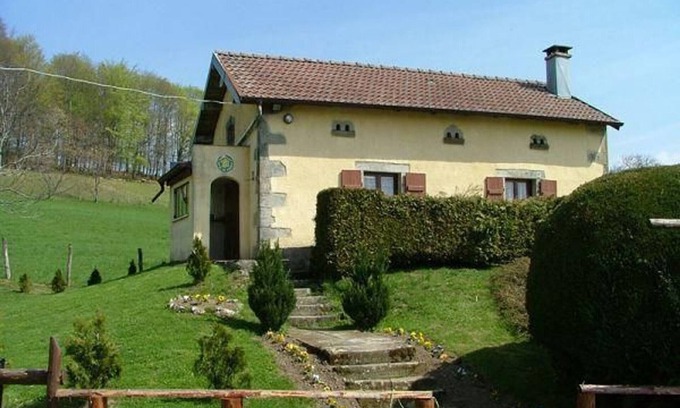 Saint-Bresson Cottage | Charming independent house in the heart of the Vosges, near Luxeuil-Les-Bains