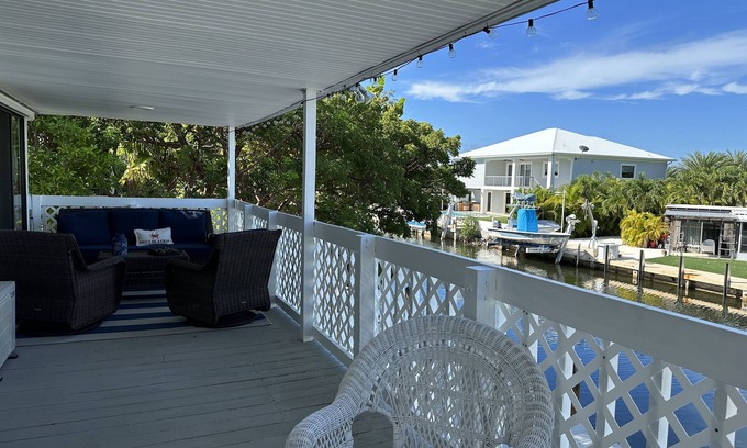 White Marlin Beach House | Charming Islamorada house with waterfront, private dock and beach