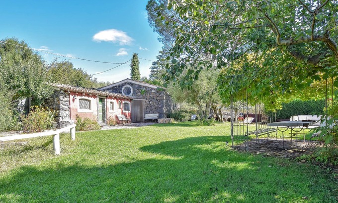 Rovittello House | Charming rustic cottage with pool.