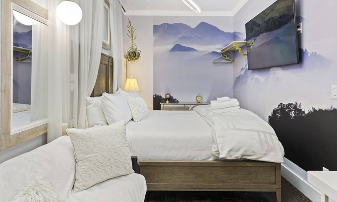Inner Richmond House | Charming King Newly Remodeled Studio Surrounded by Hundreds of Restaurants