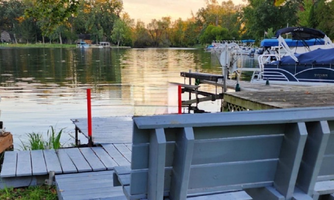 Lakeland House | Charming lake front house for the perfect getawaynAll sports lake, pet friendly