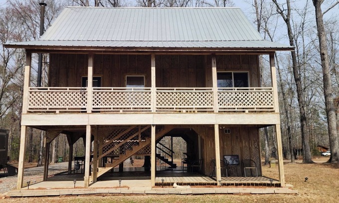 Farmerville House | Charming lakefront 2-bedroom house in Farmerville, Louisiana
