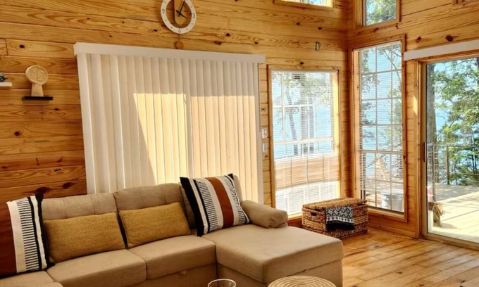 Hemphill House | Charming Lakeview Lakehouse, Escape to Toledo Bend Lake, Hemphill, TX