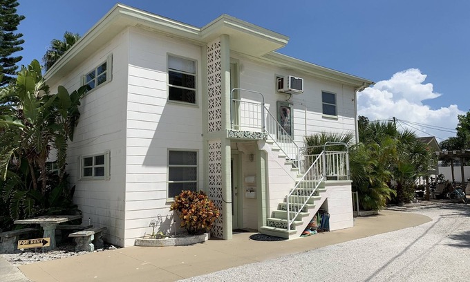 Pass-a-Grille Apartment | Charming large ‘old Florida’ apt, steps from Pass-A-Grille Beach!