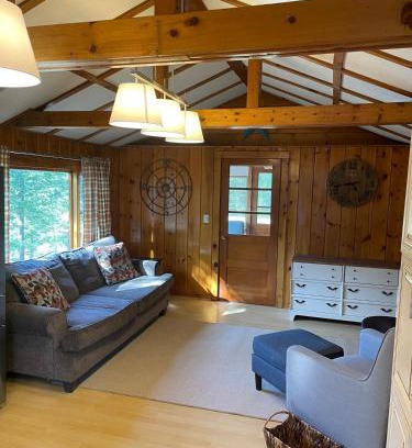 Limerick House | Charming Limerick Lake House Getaway