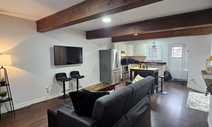 Montreal House | Charming little house - 5 min from Canal Lachine