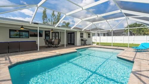 Fort Myers House | Charming Luxury Heated Pool Home