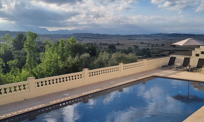 Maria de la Salut House | Charming Mallorcan rustic house with spectacular views
