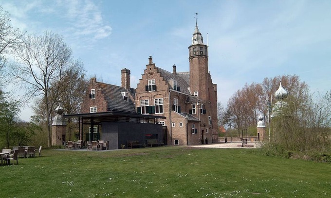 Renesse Hotel | Charming Manor Room Perfect for Romantic Escapes - Near the beautiful North Sea