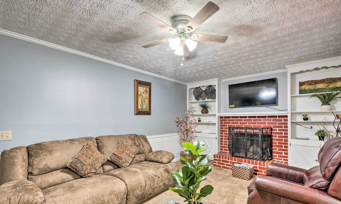 Clarkdale House | Charming Marietta Home ~ 7 Mi to Downtown!
