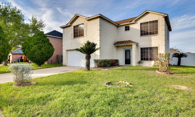 McAllen House | Charming McAllen Rental Home w/Private Backyard!