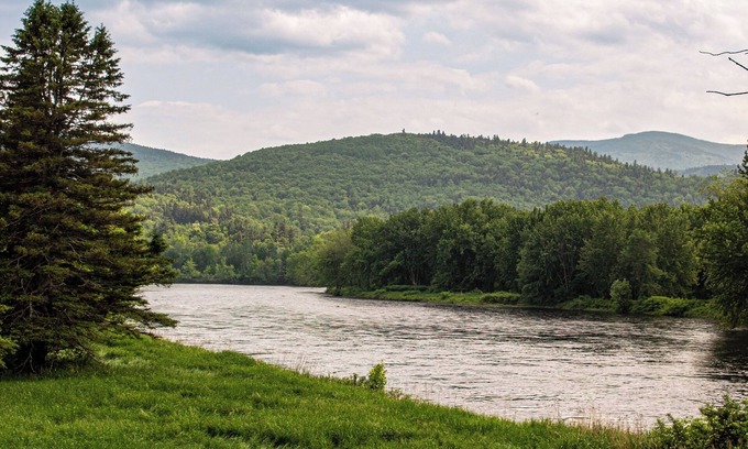 Shelburne Cottage | Charming Mountain Cottage, 5-bedroom cottage in The White Mountains