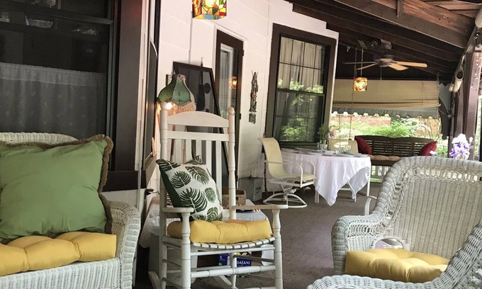 Mount Gretna House | Charming Mt Gretna cottage tucked in a quiet art community filled with music theater and quiet evening dinners on the porch