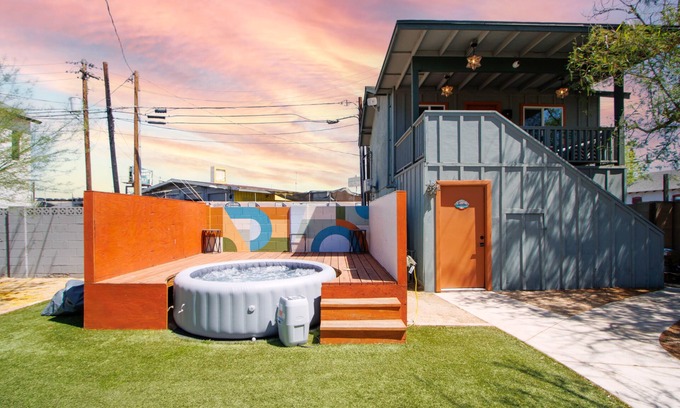 Governmental Mall House | Charming "NEW" Hot Tub Retreat - Prime Location Mins to Downtown & PHX Airport