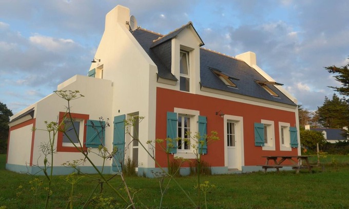 Bangor House | Charming New House Near Beach, Shops, with Garden & Modern Amenities