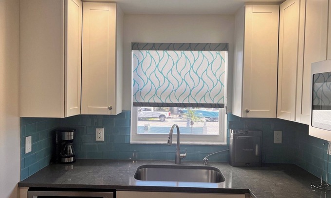 Siesta Key Condo | Charming newly renovated condo with AC and WiFi