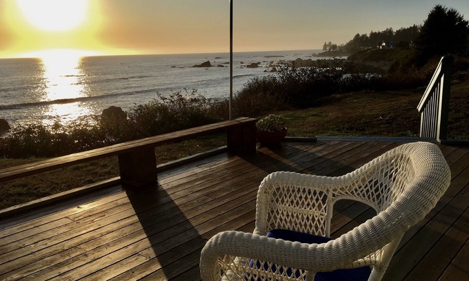 Brookings House | Charming Oceanfront Cottage; Stunning Ocean Views, Hot Tub & Nearby Beach Access