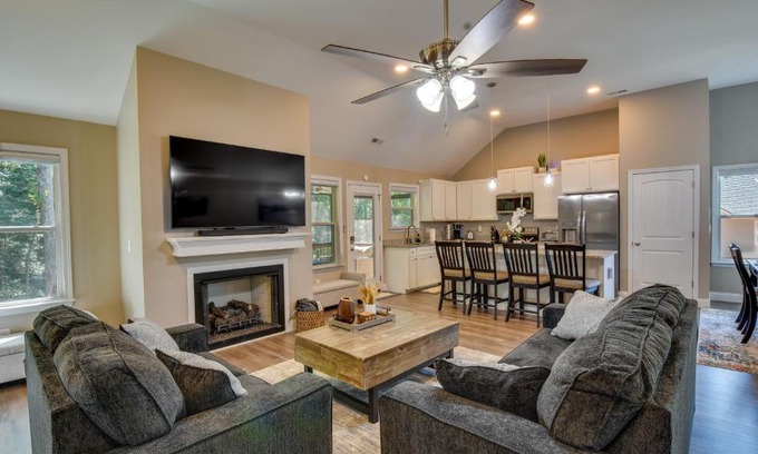 Pendleton House | Charming Pendleton Retreat about 5 Mi to Clemson!
