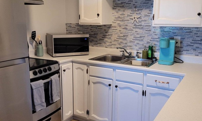 Central Saanich House | Charming Peninsula Guest Suite