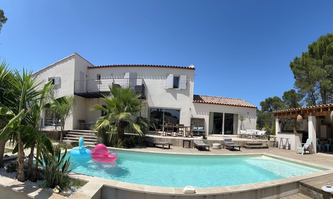 Langlade House | CHARMING PRIVATE RESIDENCE -AIR-CONDITIONED-POOL-PATIO-PETANQUE IN THE GARRIGUE