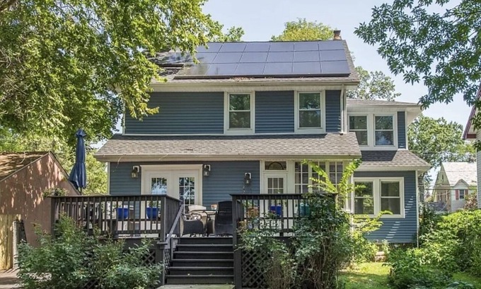Roselle House | Charming Private Room Complete1