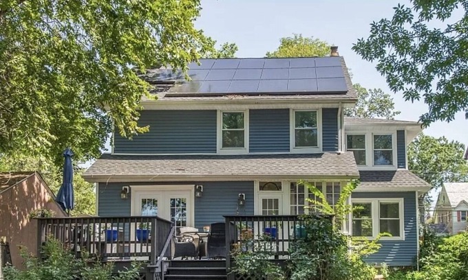 Roselle House | Charming Private Room Complete4