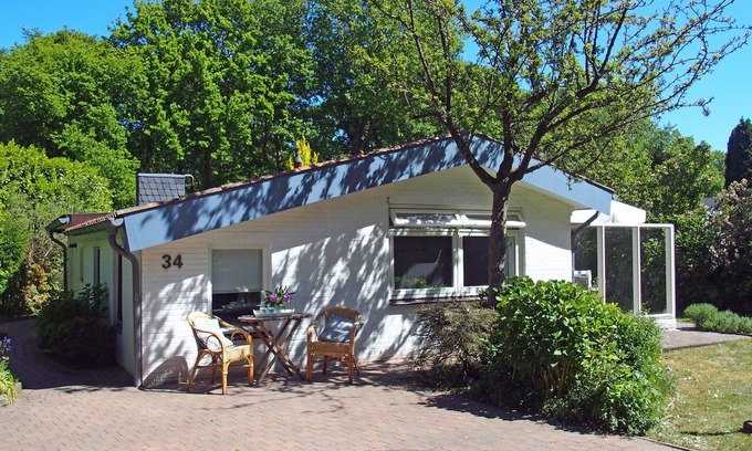 Renesse House | Charming, quiet and comfortable family house, WiFi, garden, close to the beach