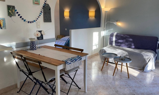 Le Palais House | Charming Quiet Cottage Near Shops, Garden, Pets Allowed, No WiFi/TV