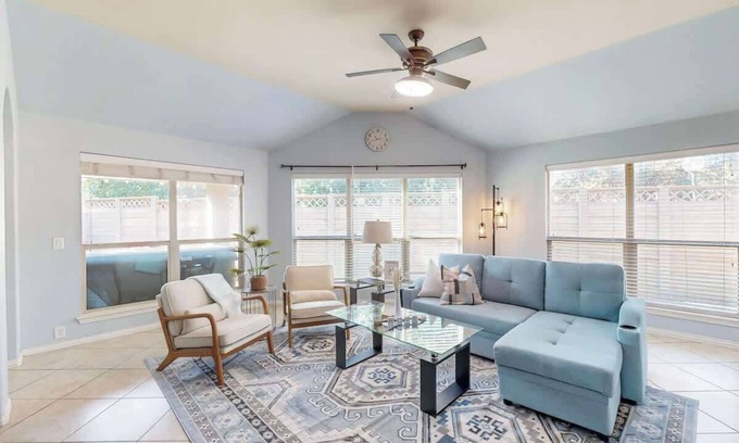North Richland Hills House | Charming Retreat with Modern Comforts