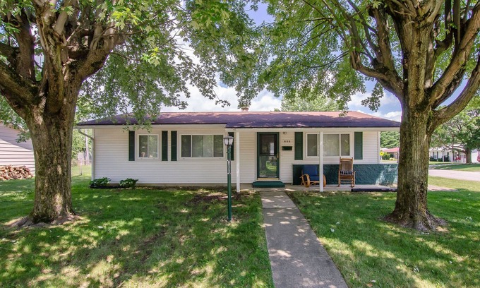 Kokomo House | Charming ranch, close to Speedway, Grissom AFB, Downtown Kokomo