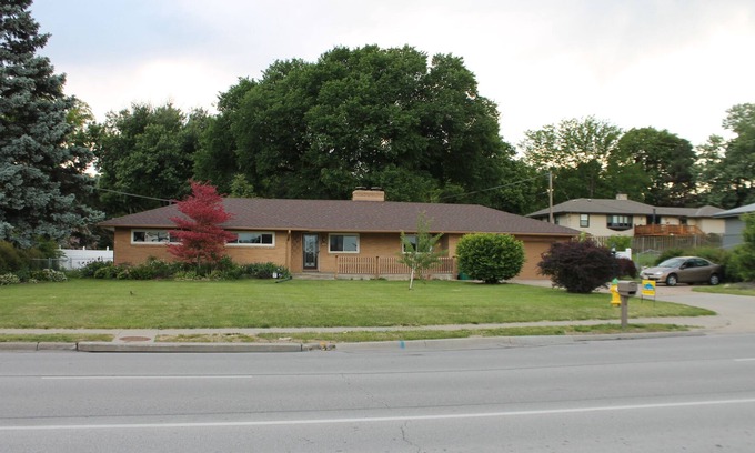 Omaha House | Charming Ranch House With Excellent Location, Comfortable and Cozy, Free WIFI