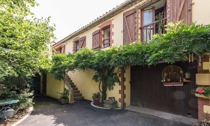 Corcoue-sur-Logne Cottage | Charming Renovated Farmhouse with Pond, Near Nantes - WiFi, Baby Equipment Included