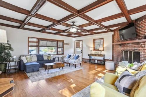 Mableton Apartment | Charming renovated 4B Ranch