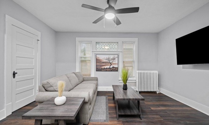 Davenport House | Charming, Renovated Home Near Parks & Colleges
