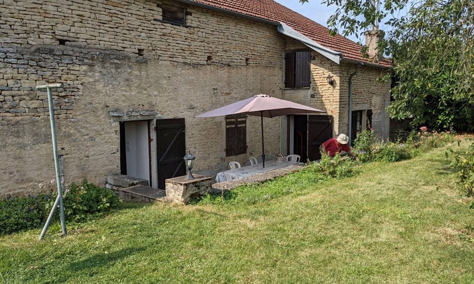 Cusey Cottage | Charming Restored House with AC, Garage, and Enclosed Garden in Cusey