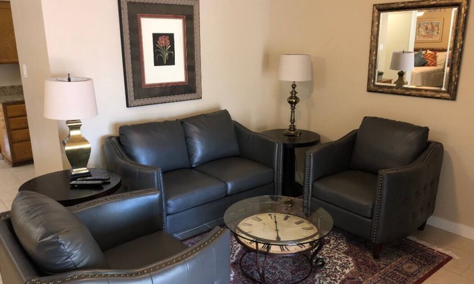 San Antonio House | Charming retreat in the Medical Center