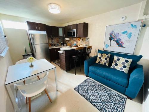Bucana Apartment | Charming Retreat with Patio Access and FREE Laundry