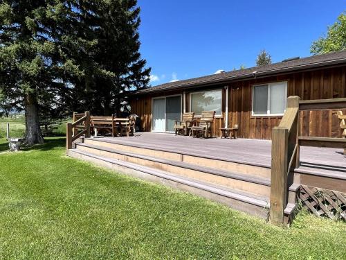 Ennis House | Charming Riverside Vacation Rental with Scenic Mountain Views near Ennis, Montana
