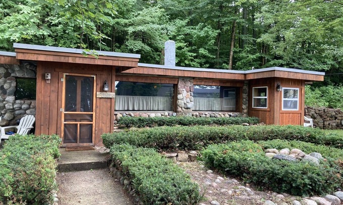 Brimley Cabin | Charming Rustic Cabin Whitefish Bay, Lake Superior View n