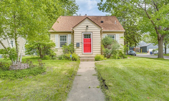Highland House | Charming Saint Paul Retreat: 7 Mi to Downtown!