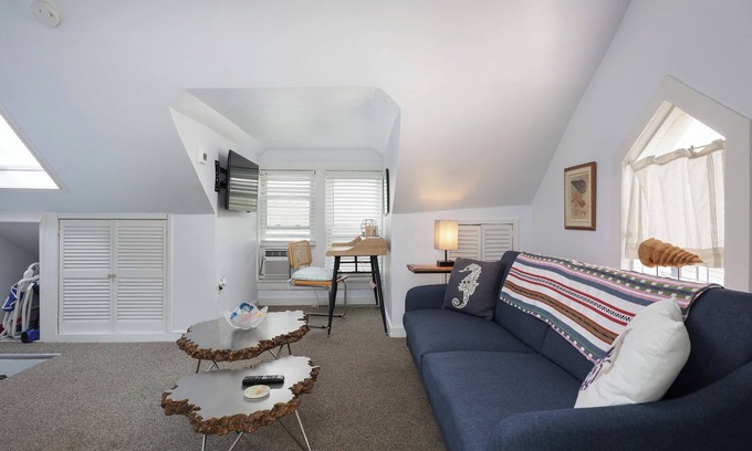 Sea Bright Condo | Charming Sea Bright 1BR Condo - Private Deck, Ocean Views, Beach Badges & More!