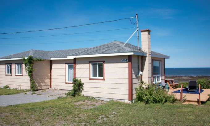 La Mitis Ski Chalet | Charming seaside chalet, quiet and comfortable. It will charm you thanks to its