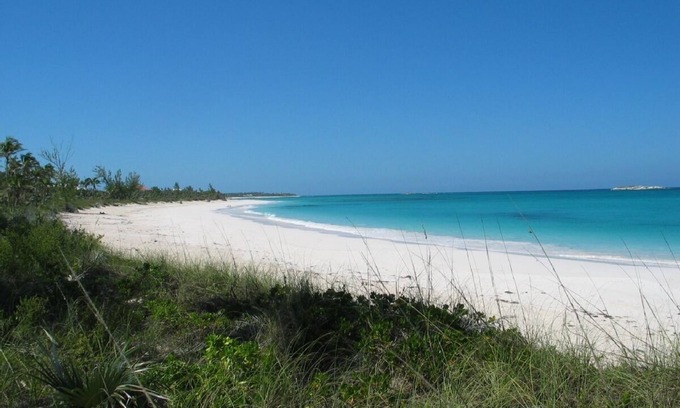Double Bay Cottage | Charming, secluded, beachfront cottage
