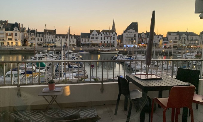 La Baule-Escoublac Apartment | Charming studio ideally located and facing the port of La Baule.