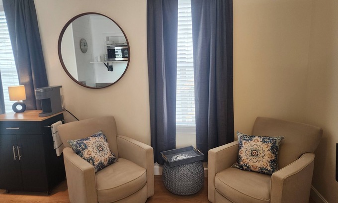 Bangor Apartment | Charming studio in Bangor Maine on Broadway park.