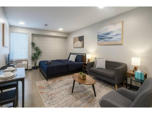Five Points South Apartment | Charming Studio in Historic Five Points South 41