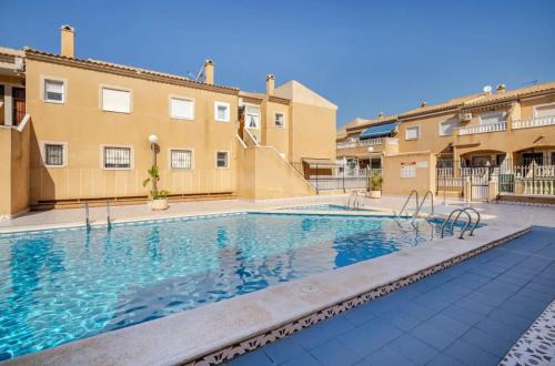 Torrevieja Apartment | Charming Studio in Torrevieja, 75 sqm with Shared Pool