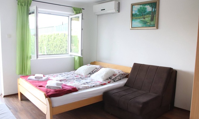 Palic Apartment | Charming studio Masa with pool