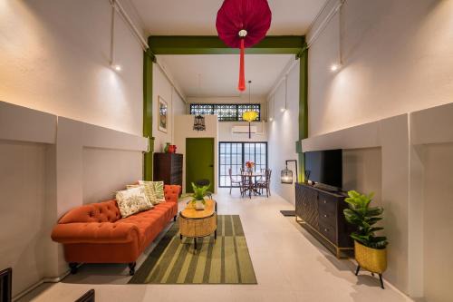 Phra Khanong House | Charming Sukhumvit Shophouse - 2mins walk to skytrain