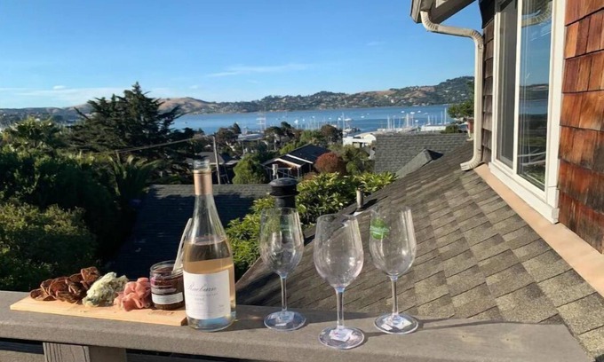 Sausalito House | Charming Sunny Sausalito Home With Water Viewsn
